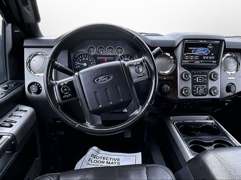 Used 2016 Ford F250 Lariat w/ Lariat Interior Package image 5