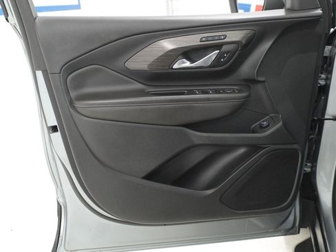 Used 2023 GMC Terrain SLT w/ LPO, 'HIT The Road' Package FWD image 21