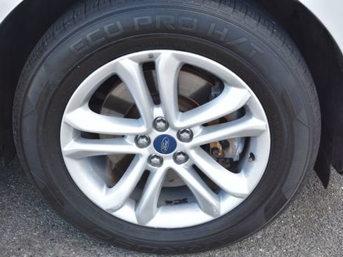 Used 2019 Ford Edge SEL w/ Equipment Group 201A AWD/4WD image 47
