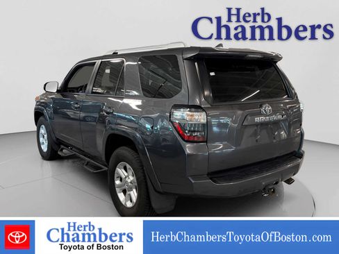 Used 2016 Toyota 4Runner SR5 RWD image 3