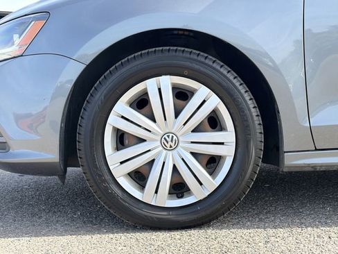 Used 2017 Volkswagen Jetta S image 31