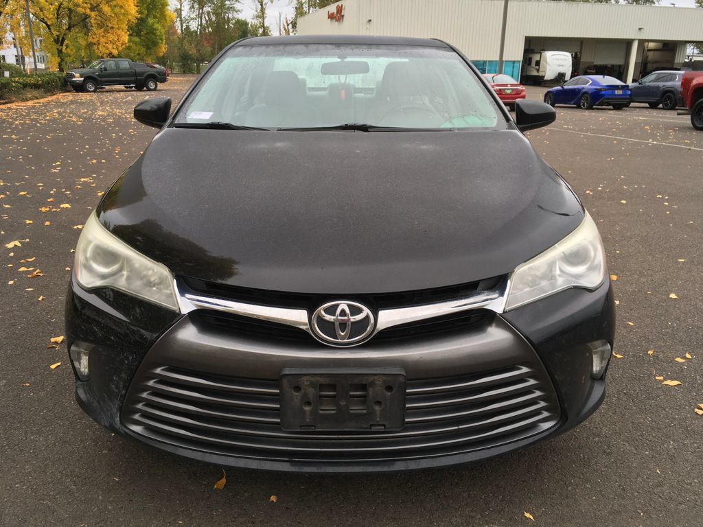 Used 2017 Toyota Camry LE FWD image 9