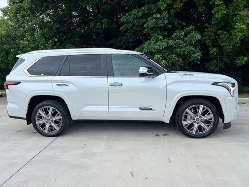 Used 2024 Toyota Sequoia Capstone RWD image 8