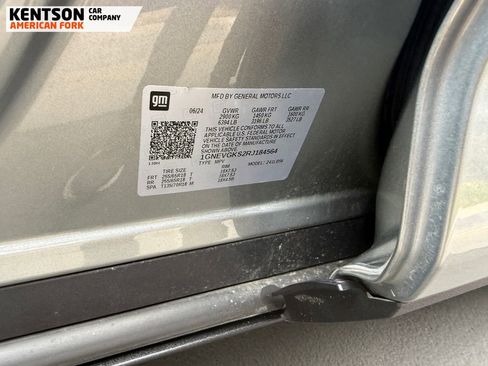 Used 2024 Chevrolet Traverse LT image 42