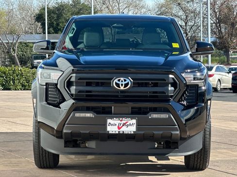 Certified 2025 Toyota Tacoma SR5 image 11