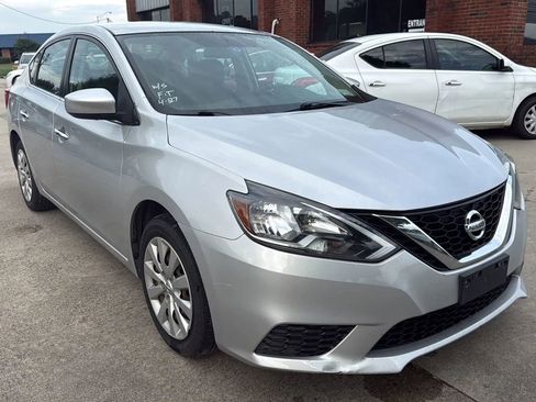 Used 2016 Nissan Sentra SV FWD image 7