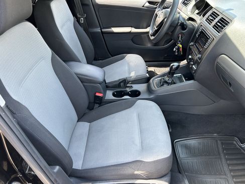 Used 2017 Volkswagen Jetta S FWD image 9