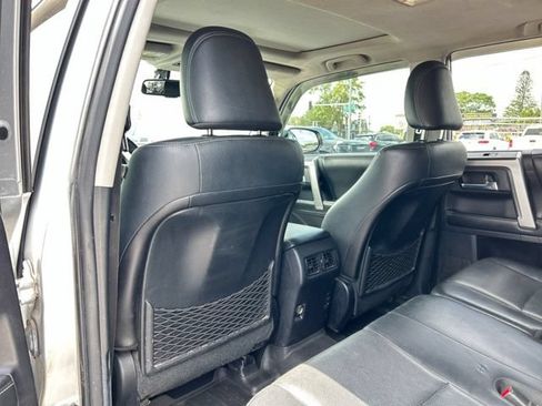 Used 2015 Toyota 4Runner Limited AWD/4WD image 19