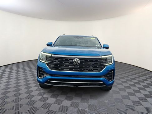 Certified 2024 Volkswagen Atlas Cross Sport SEL R-Line AWD/4WD image 2