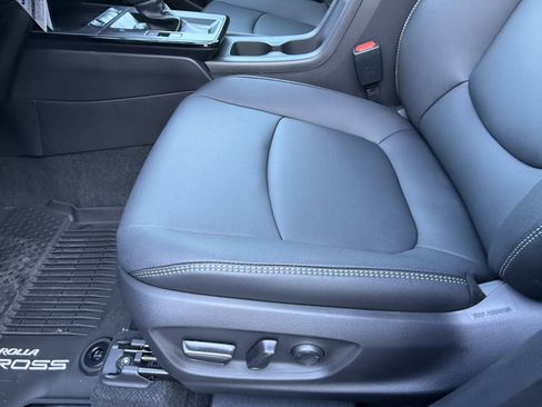 New 2026 Toyota Corolla Cross XLE image 30