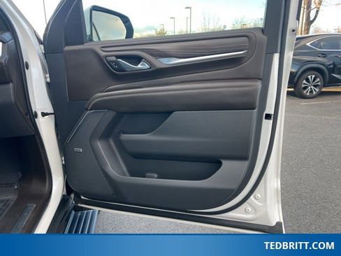 Used 2021 GMC Yukon XL Denali image 23