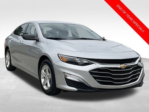 Used 2022 Chevrolet Malibu LS image 1