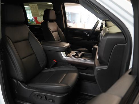 Used 2024 GMC Sierra 3500 SLT w/ SLT Convenience Package AWD/4WD image 36