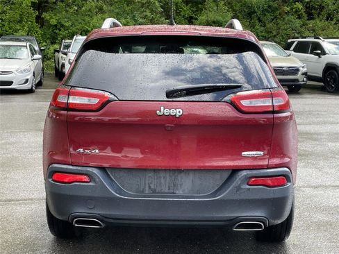Used 2016 Jeep Cherokee Latitude w/ Comfort/Convenience Group AWD/4WD image 4