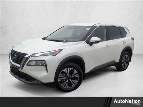 Used 2023 Nissan Rogue SV image 1
