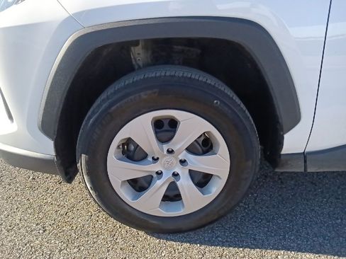 Used 2024 Toyota RAV4 LE image 10