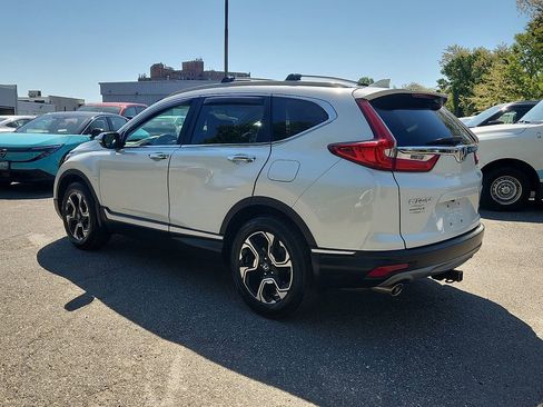 Used 2018 Honda CR-V Touring image 4