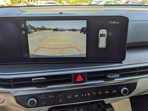 Certified 2025 Kia Sorento EX image 27