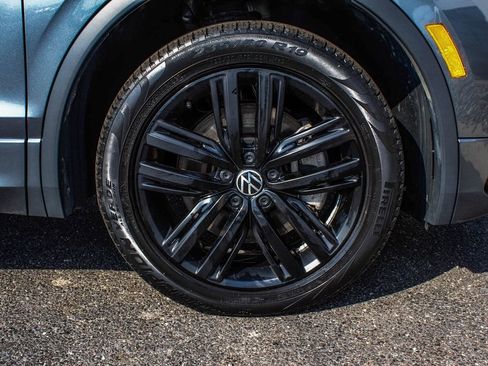 Used 2022 Volkswagen Tiguan SE R-Line image 7