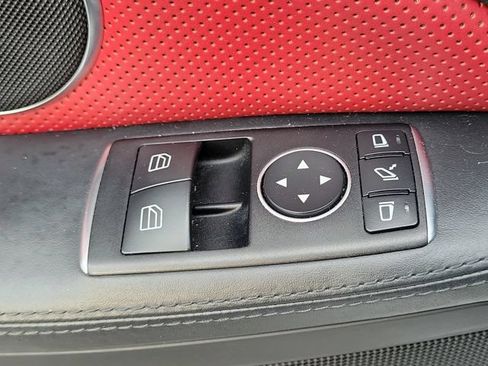 Used 2019 Mercedes-Benz SLC 300 image 16