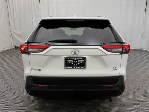 Used 2019 Toyota RAV4 LE image 6
