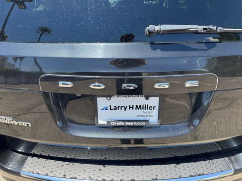 Used 2017 Dodge Grand Caravan SE w/ Power Window Group FWD image 24