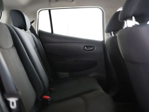 Used 2014 Nissan Leaf S image 18