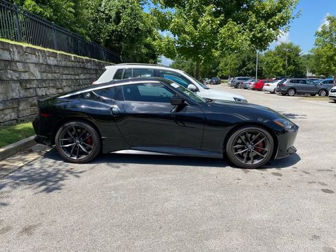 Used 2024 Nissan Z Performance w/ Floor Mat Package RWD image 5