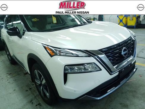 Certified 2023 Nissan Rogue SL w/ SL Premium Package AWD/4WD image 1