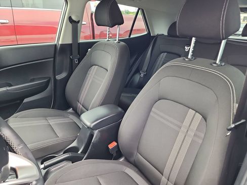 Used 2024 Hyundai Venue SEL FWD image 14