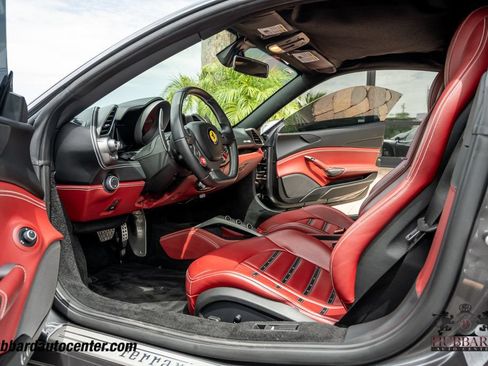 Used 2017 Ferrari 488 GTB RWD image 17