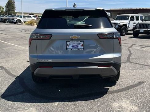 Used 2025 Chevrolet Equinox LT FWD image 4