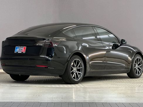 Used 2019 Tesla Model 3 Standard Range Plus image 8
