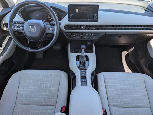 Used 2023 Honda HR-V LX image 9