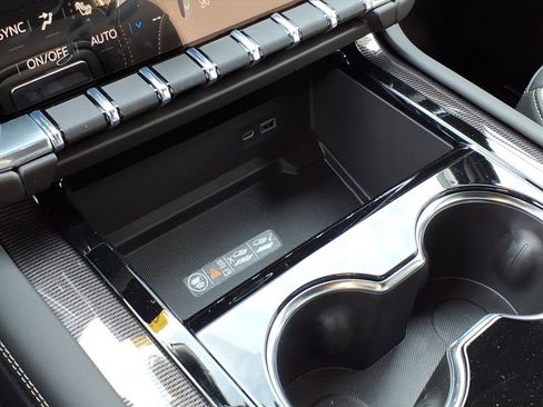 New 2026 GMC Yukon XL Elevation image 21