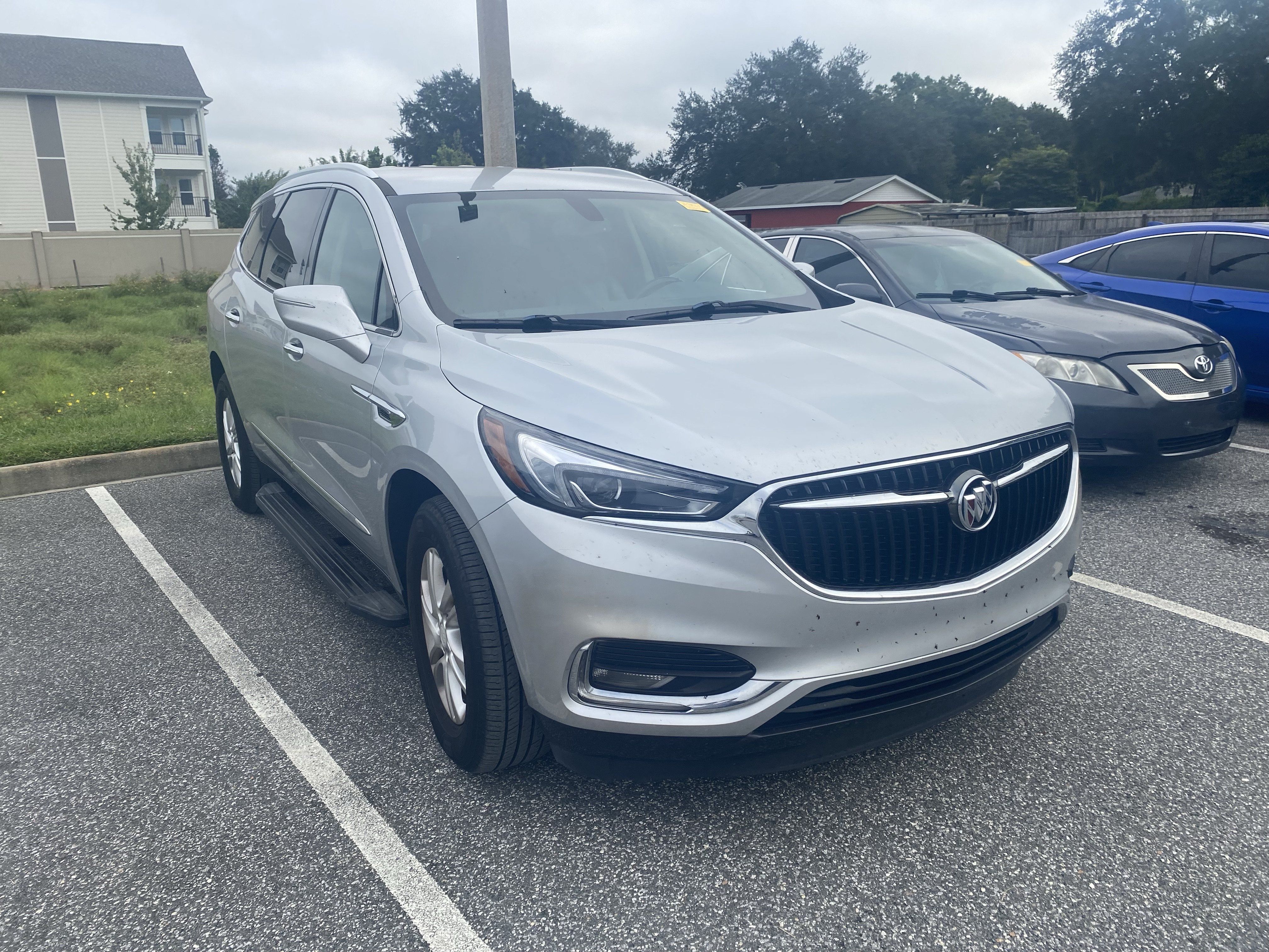 Used 2020 Buick Enclave Essence w/ Sound and Sites Package FWD image 15