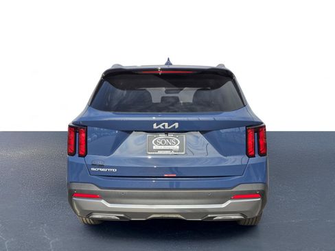 New 2026 Kia Sorento S image 8