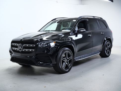 Used 2022 Mercedes-Benz GLS 580 4MATIC image 9