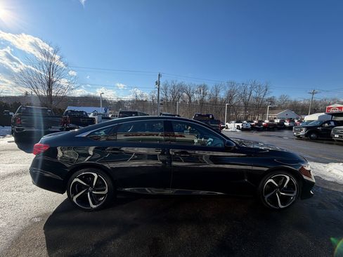 Used 2021 Honda Accord Sport image 6
