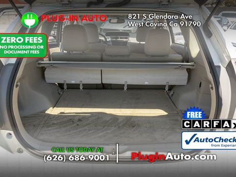 Used 2015 Toyota Prius V Four FWD image 11