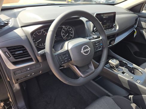 New 2026 Nissan Rogue SV FWD image 10