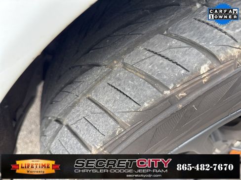 Used 2023 Dodge Durango R/T w/ Hemi Orange Plus Package image 28