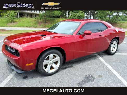Used 2009 Dodge Challenger R/T RWD image 1