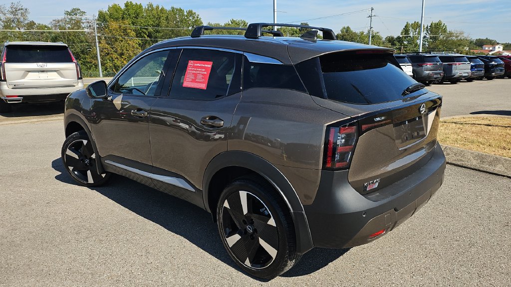 Certified 2025 Nissan Kicks SR FWD image 14