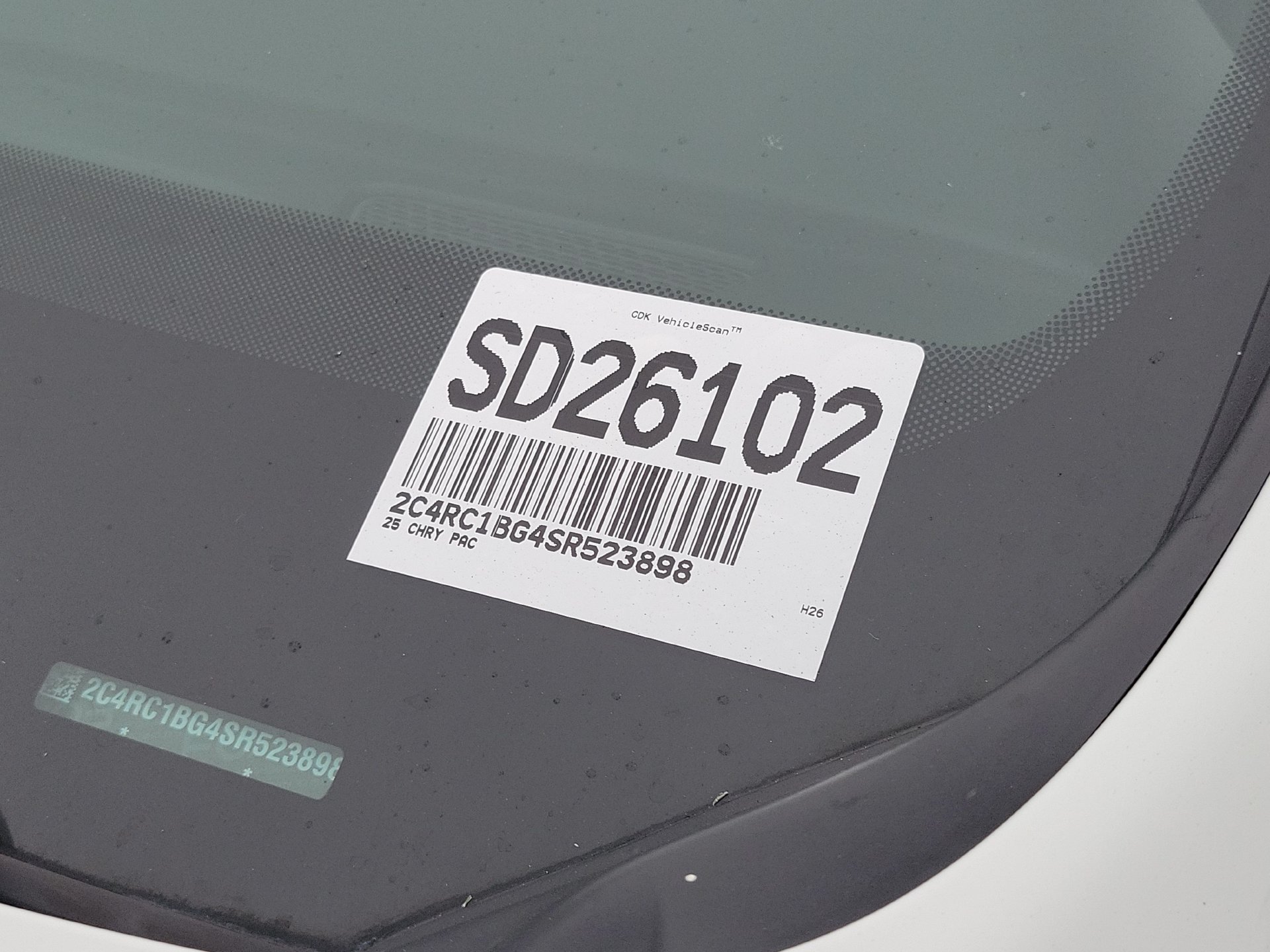 Certified 2025 Chrysler Pacifica Select FWD image 5