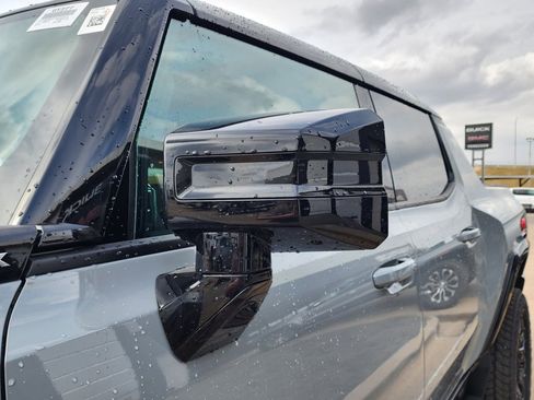 New 2026 GMC Hummer EV 4x4 Crew Cab image 13