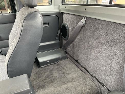 Used 1994 Nissan Pickup XE image 31