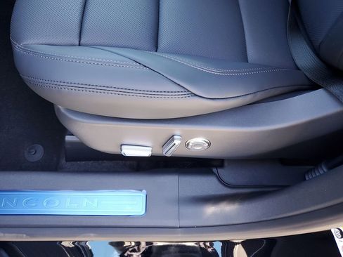 New 2026 Lincoln Nautilus Premier AWD/4WD image 22