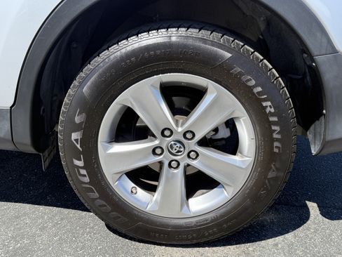Used 2015 Toyota RAV4 XLE FWD image 9