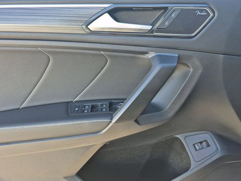 Used 2022 Volkswagen Tiguan SEL R-Line image 7
